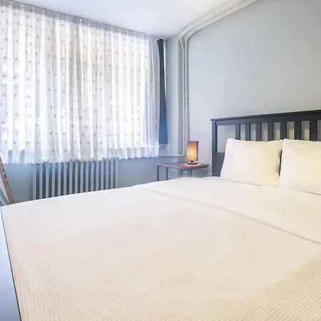 Apartment Comfy Flat With Location In Besiktas Istanbul