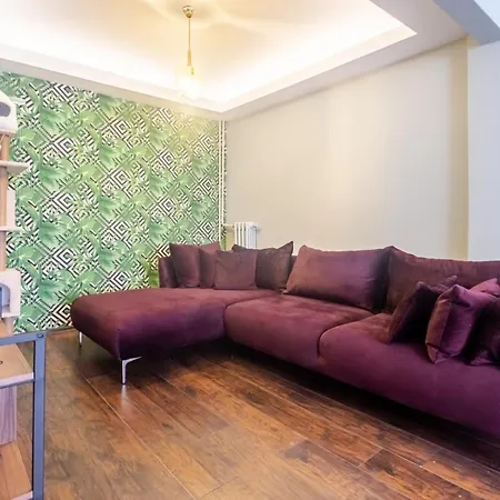 Apartment Comfy Flat With Location In Besiktas Istanbul